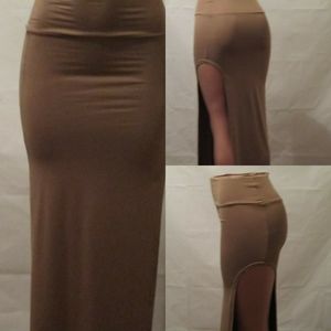 New Brown Maxiskirt with deep split